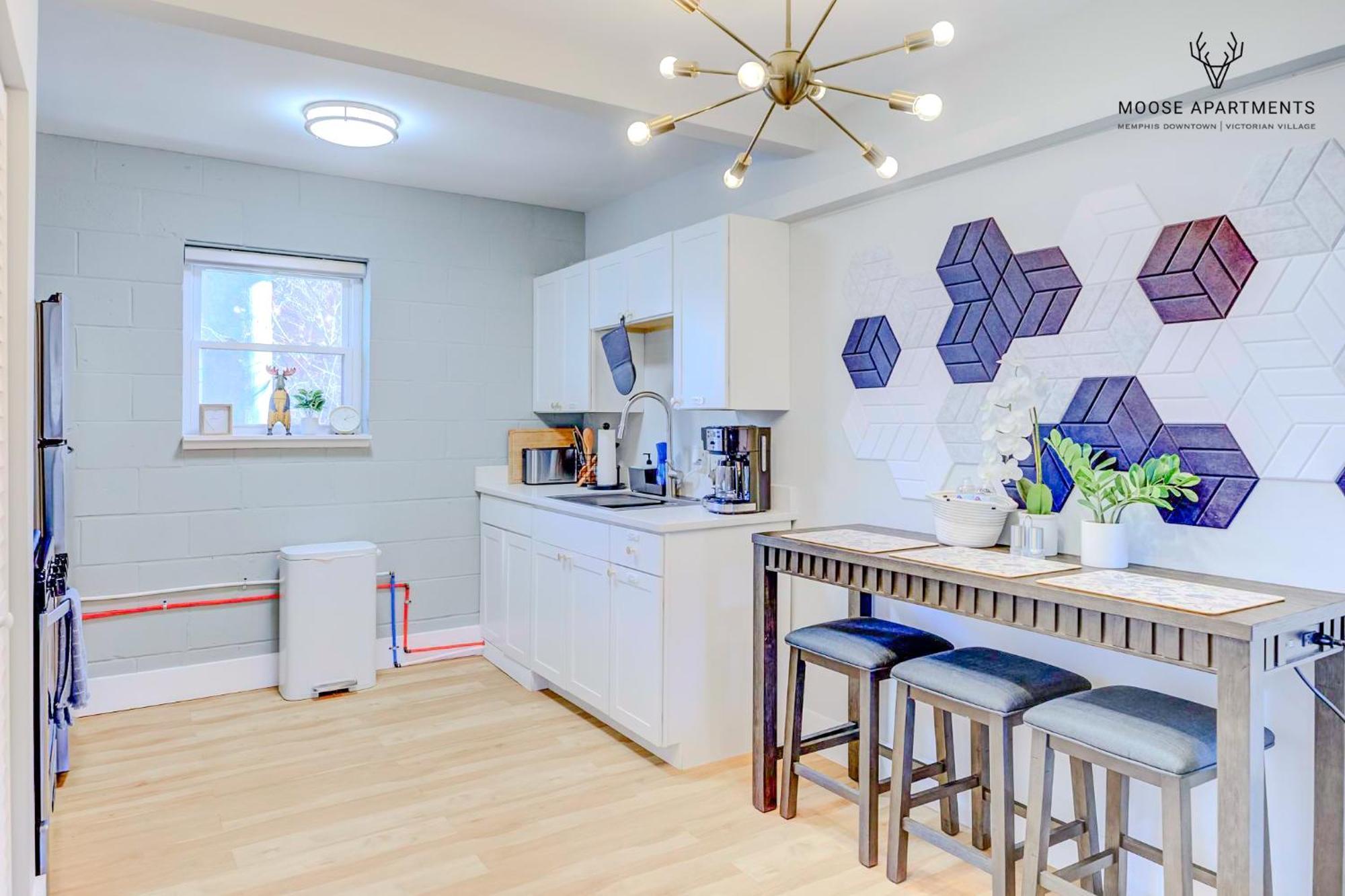 Apartment The Moose #8 - Modern Luxe Loft With King Bed & Free Parking & Wifi