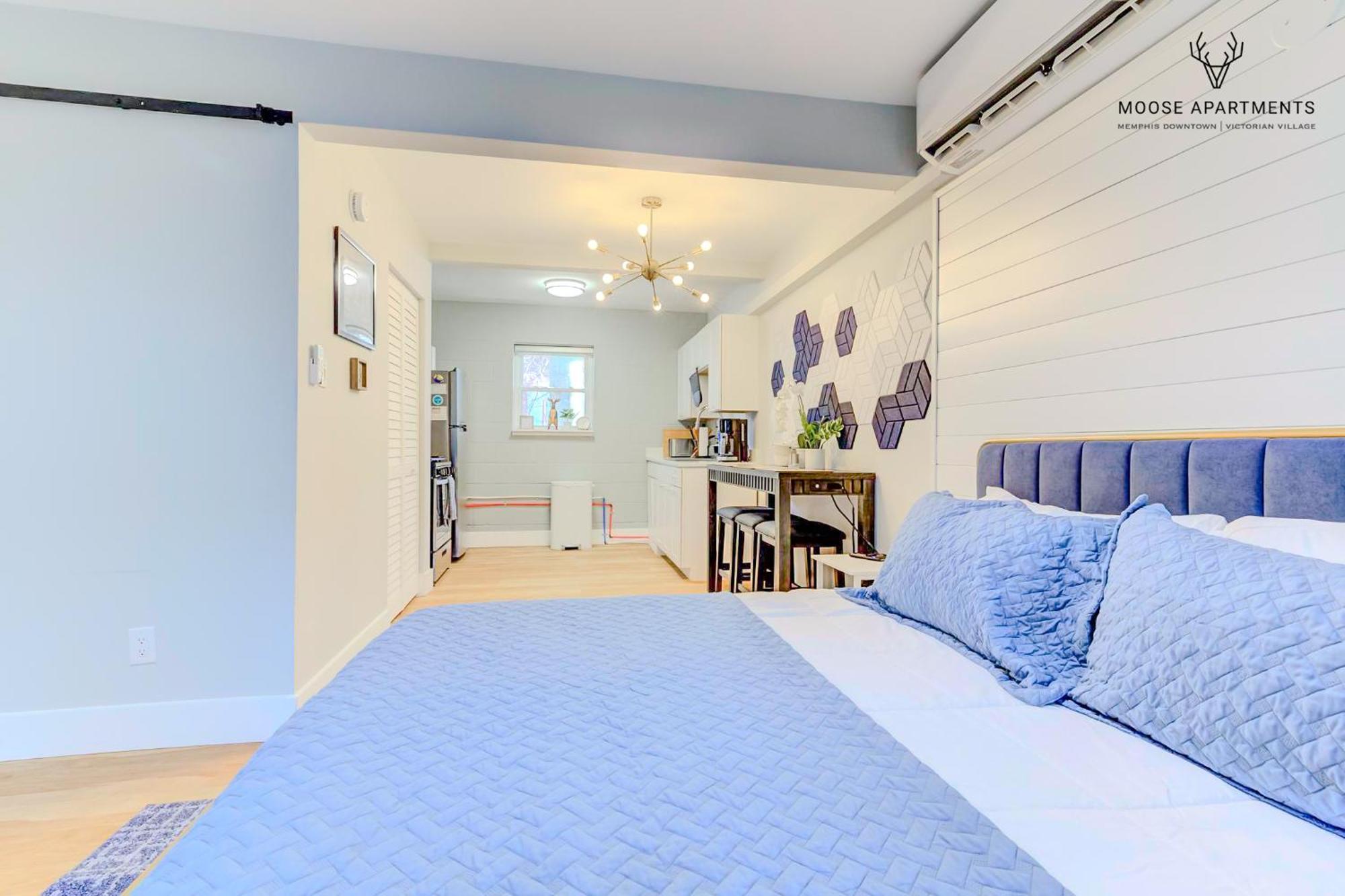 Apartment The Moose #8 - Modern Luxe Loft With King Bed & Free Parking & Wifi *